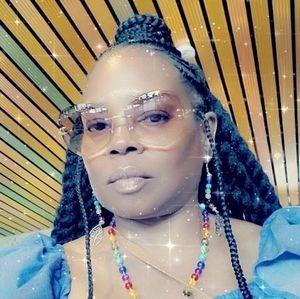 Meet your Posher, Lesa